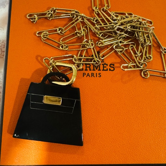 HERMÈS AMULETTE KELLY PENDANT NECKLACE - Picture 9 of 9